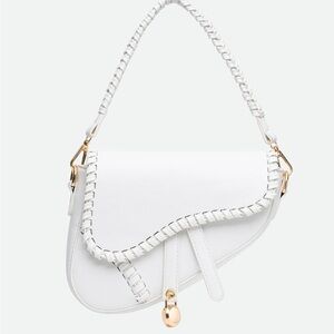 Valentina Rose Saddle Bag in White OS